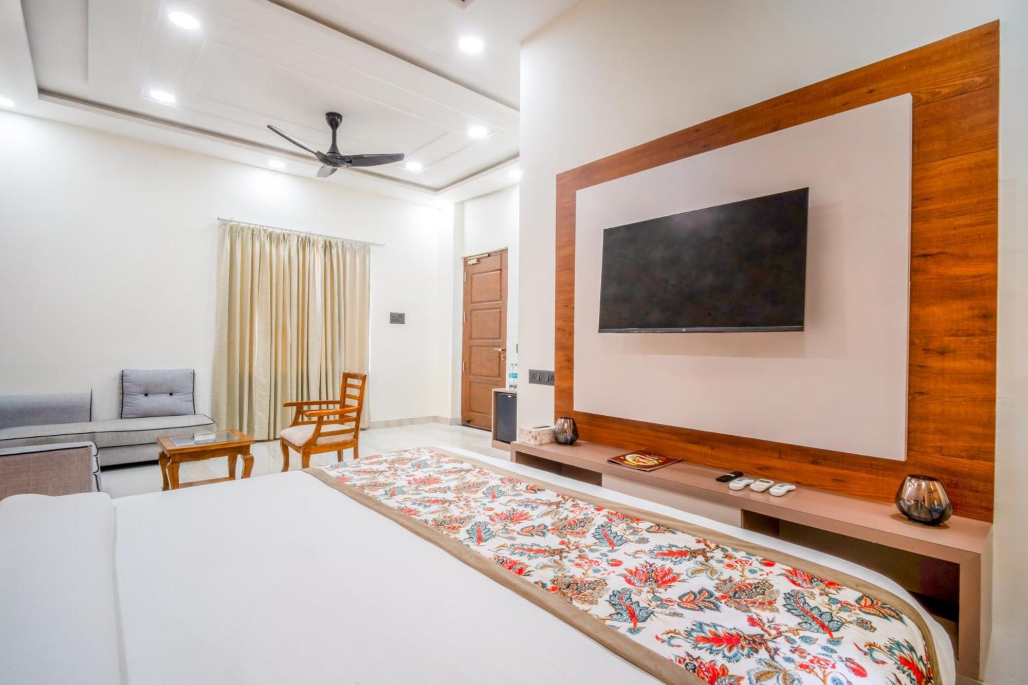 Royal Delight Resort Madina Exterior photo