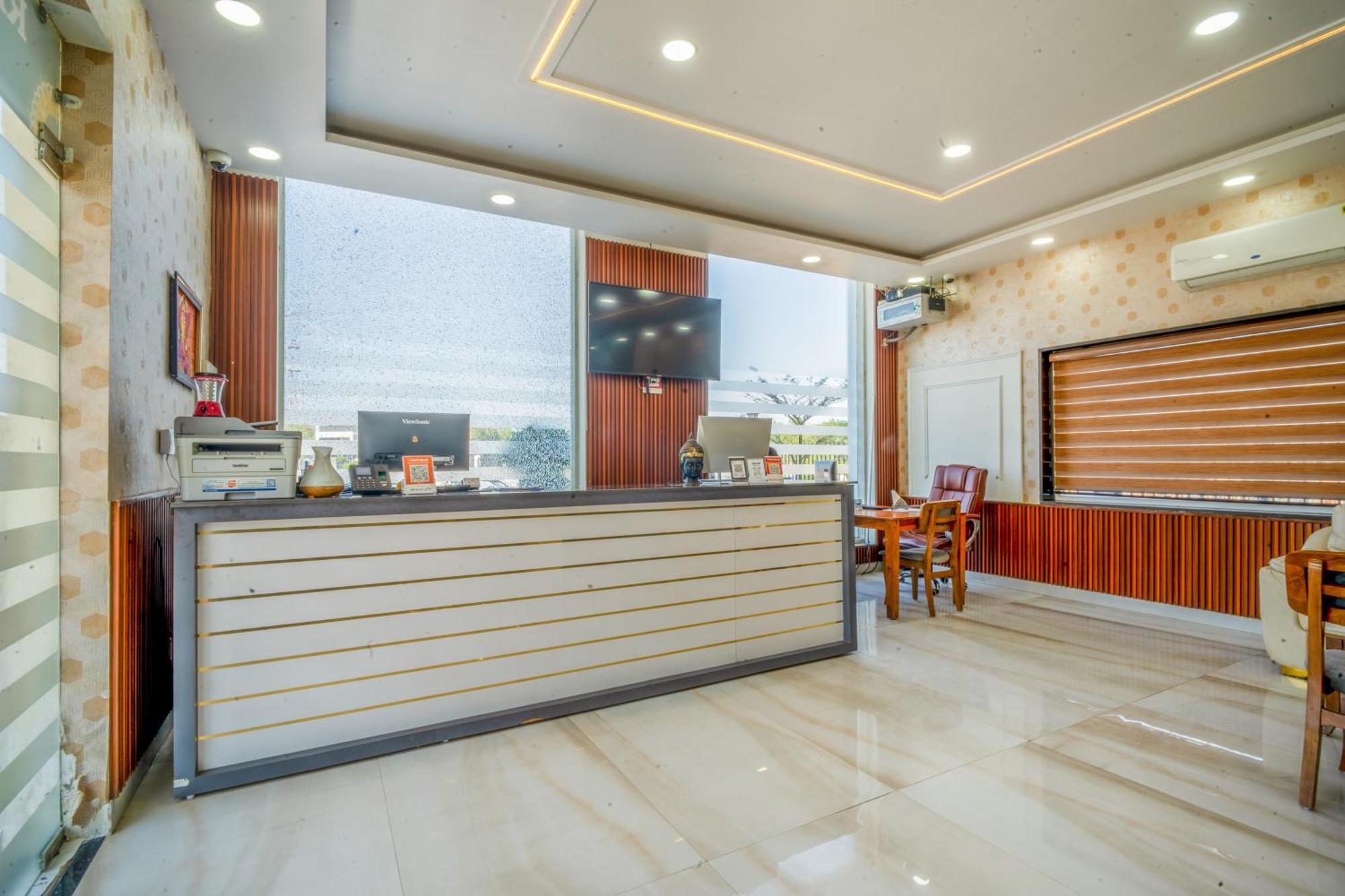 Royal Delight Resort Madina Exterior photo