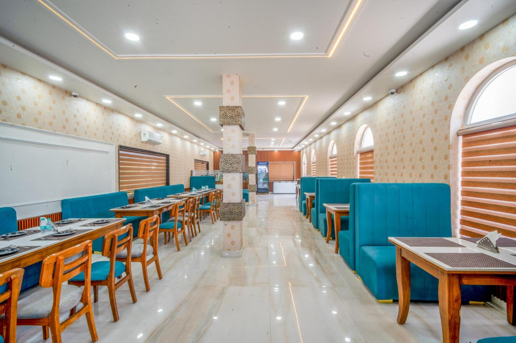Royal Delight Resort Madina Exterior photo